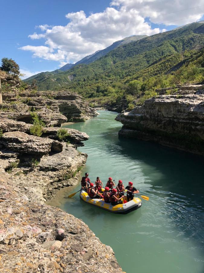 Albturist Ecocamping & Outdoor Sports Center Campeggio Përmet